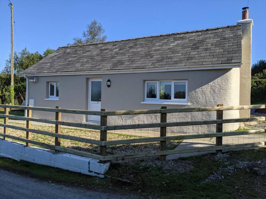 Tranquil 1 Bedroom Cottage 15 Mins Drive To Sea Mydroilin Exterior photo